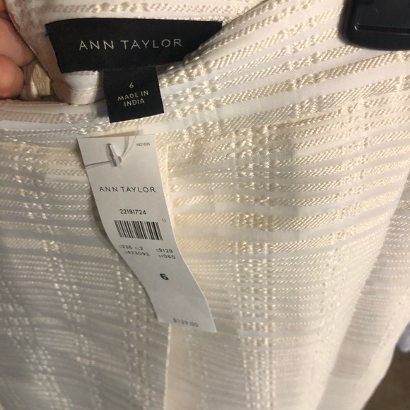Ann Taylor - Ivory a line skirt - Picture 4 of 4